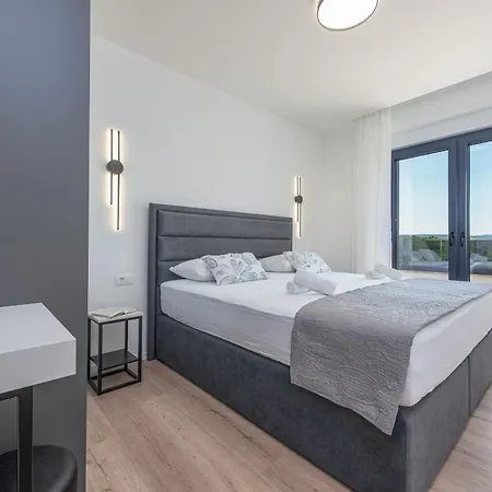 Malusy Zadarvillas * Rovanjska