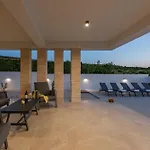Malusy Zadarvillas * Rovanjska