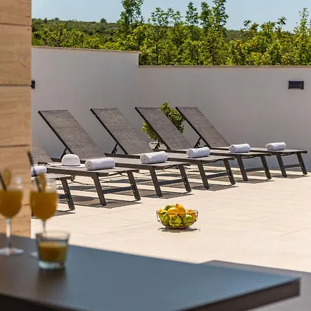 Malusy Zadarvillas * Rovanjska