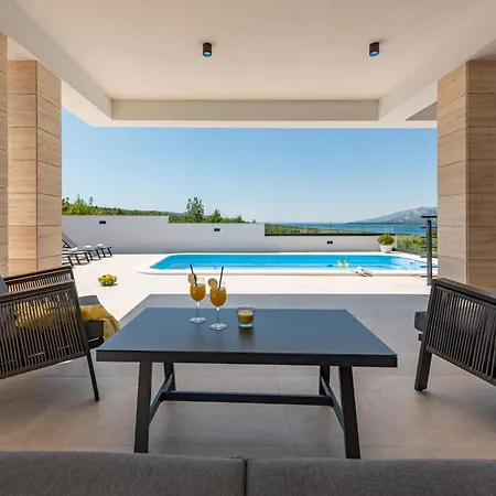 Malusy Zadarvillas Vila *