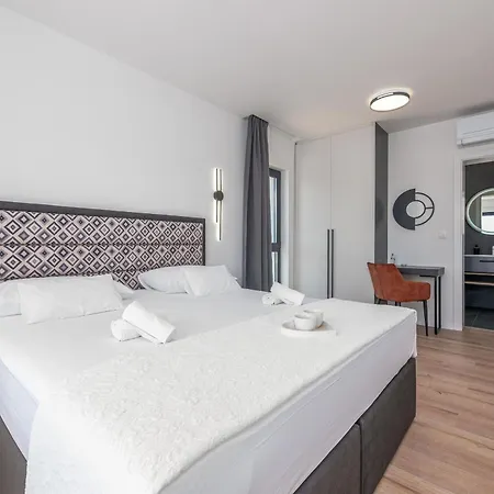 Malusy Zadarvillas *