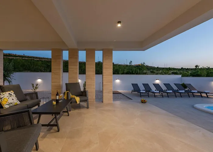 Malusy Zadarvillas * רובנסקה