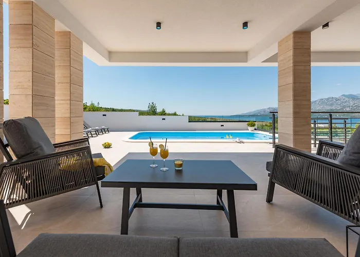 Malusy Zadarvillas וילה *