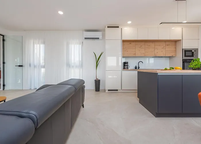 Malusy Zadarvillas וילה רובנסקה