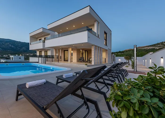 וילה Malusy Zadarvillas *