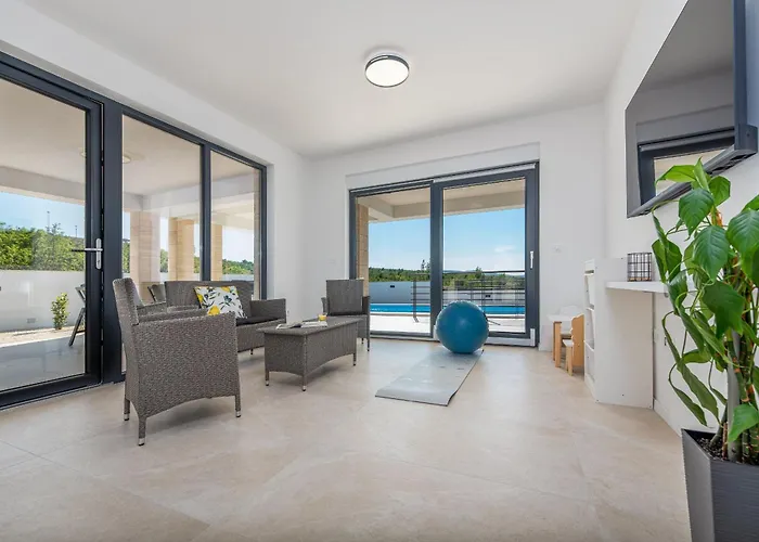 וילה Malusy Zadarvillas