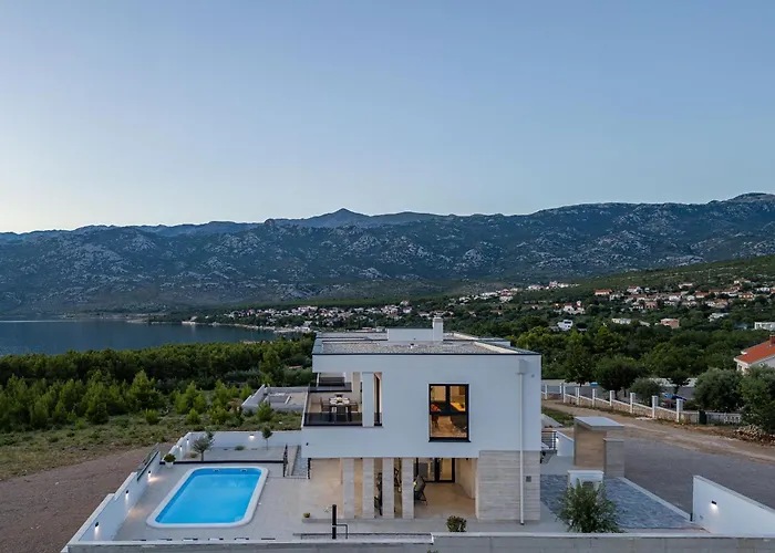וילה Malusy Zadarvillas